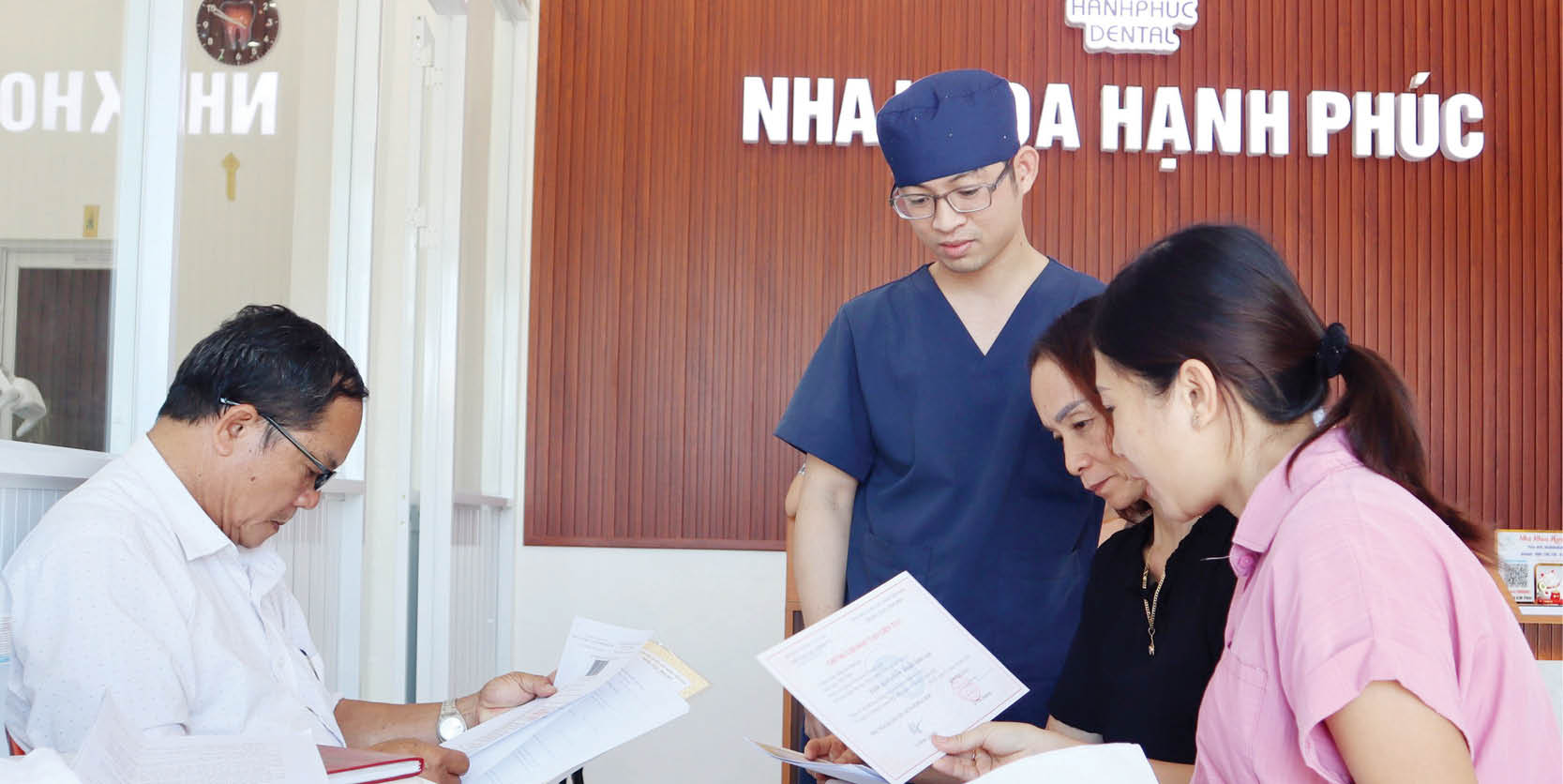 Đưa hoạt động khám, chữa bệnh, kinh doanh tân dược vào khuôn khổ