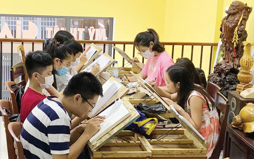 Những nét cọ vẽ thế giới trẻ thơ