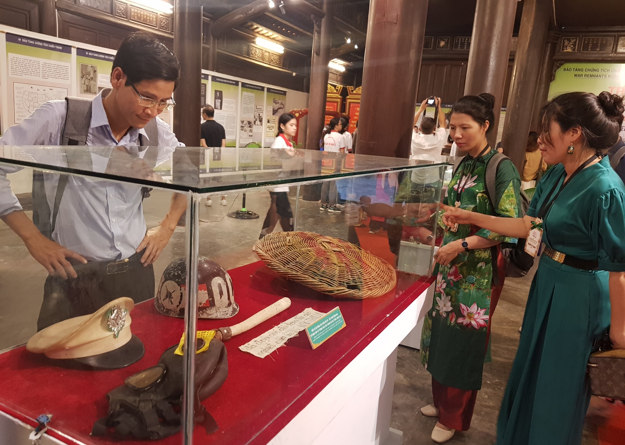 Làn sóng phản đối cuộc chiến tranh phi nghĩa của Mỹ ở Việt Nam qua tư liệu và hiện vật