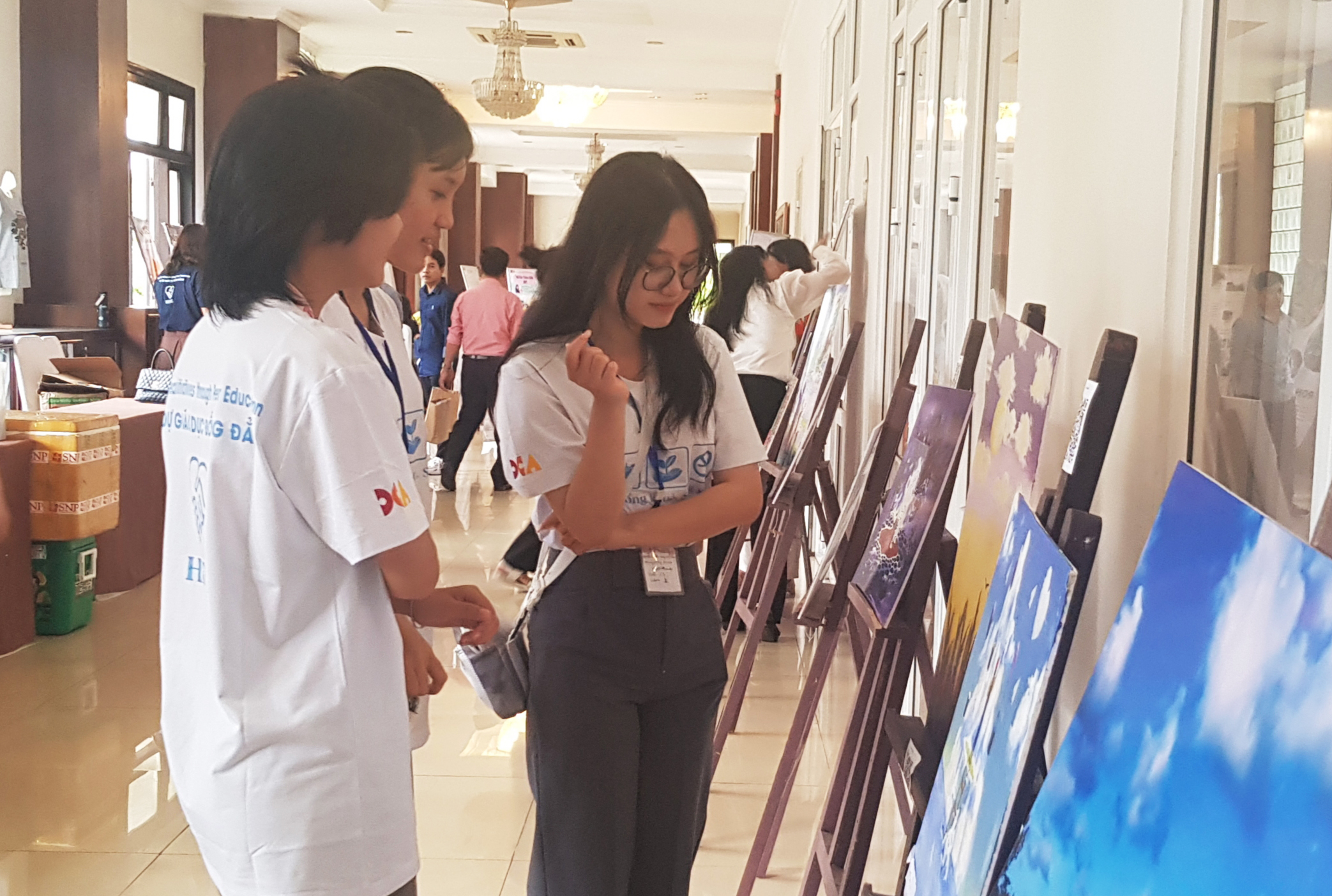 Cộng đồng và sự phát triển lành mạnh của thanh thiếu niên