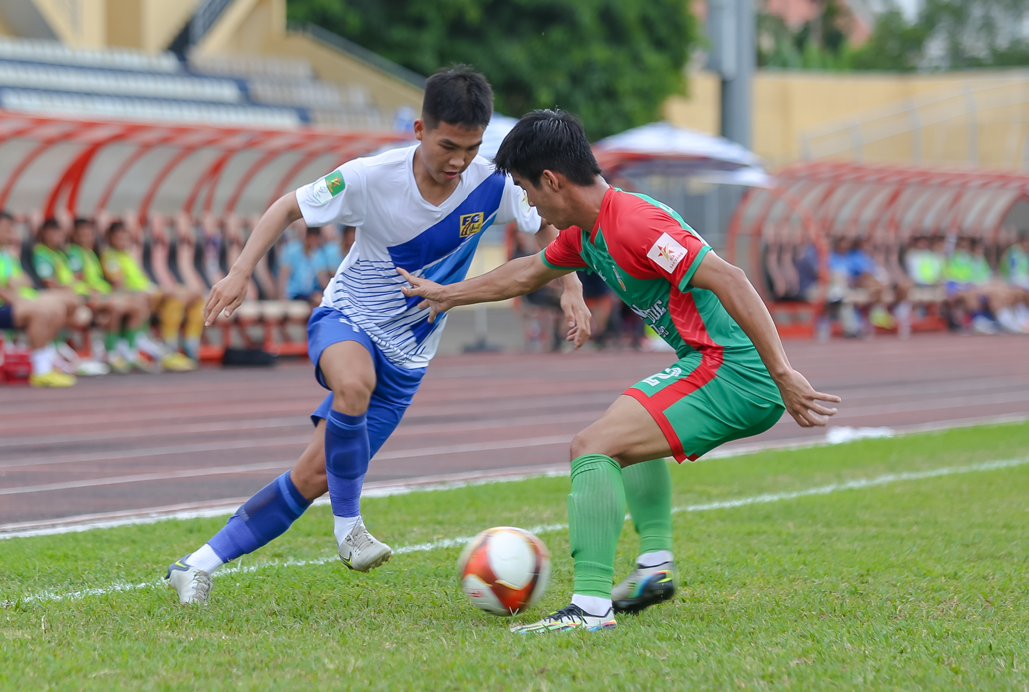 Khoảng cách 6 điểm chưa thể an tâm