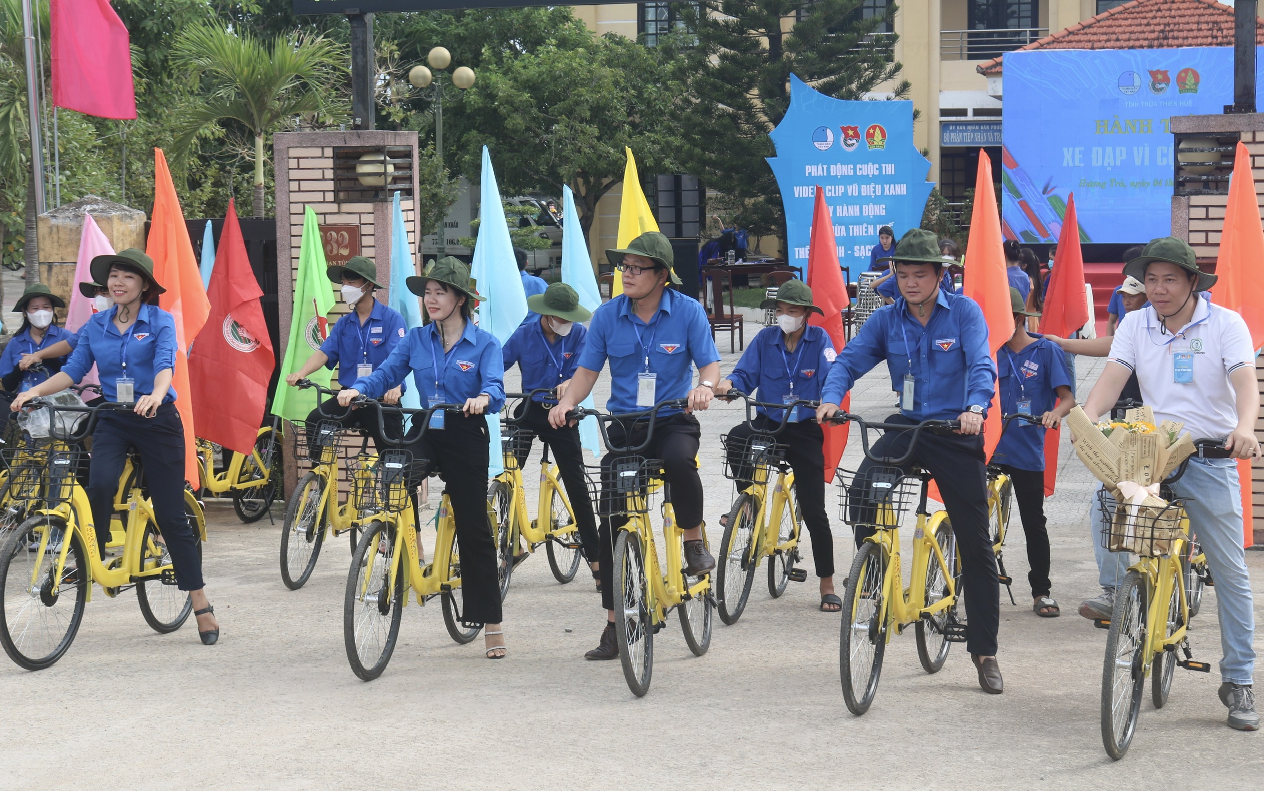 Gần 100 đoàn viên, thanh niên tham gia Hành trình xe đạp vì cộng đồng