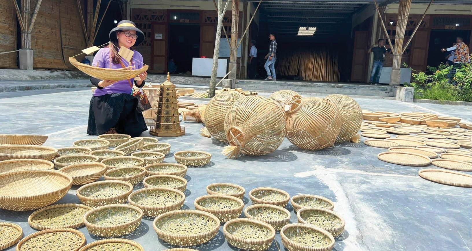 Trải nghiệm nghề mây tre đan Bao La