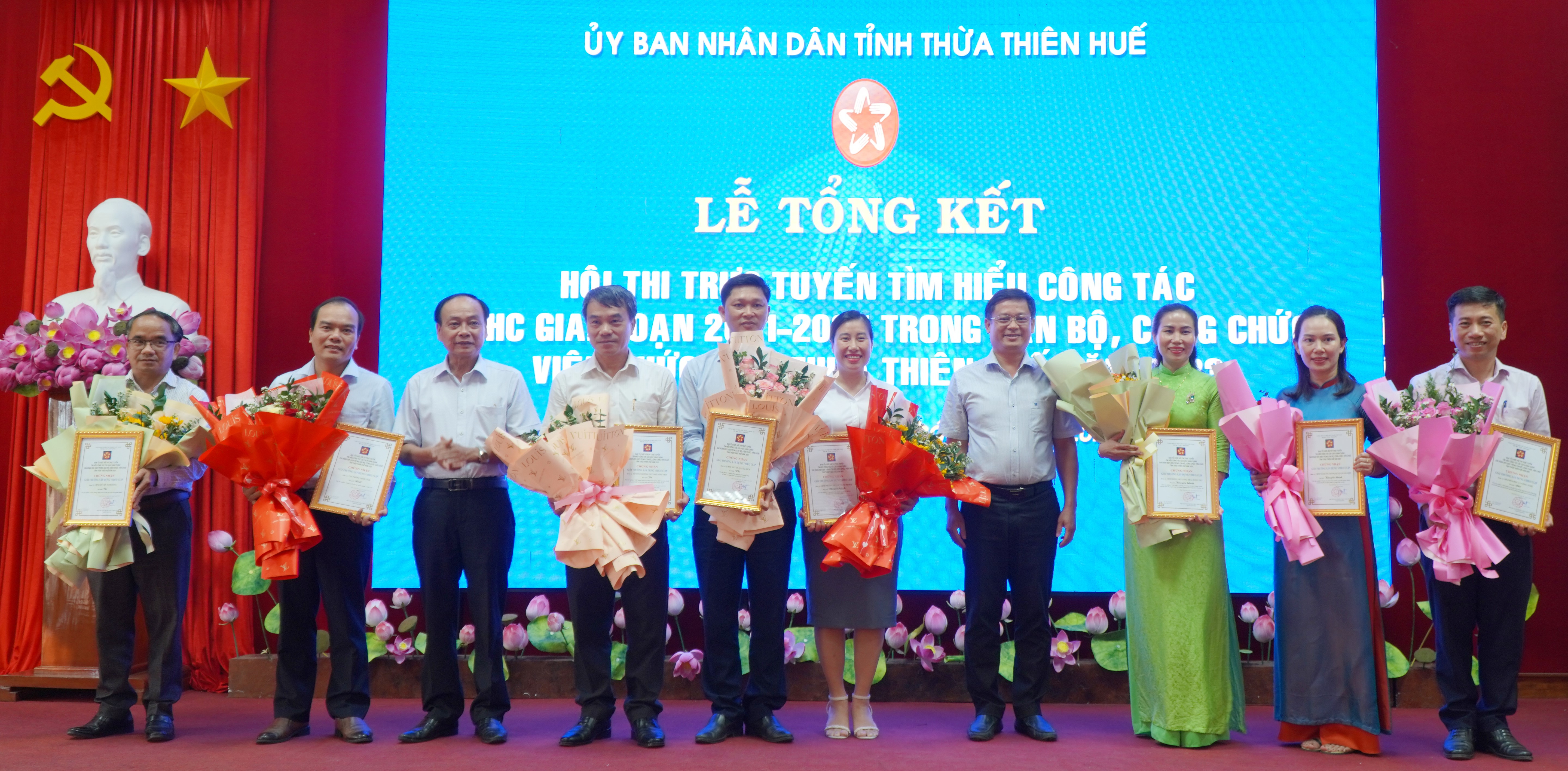 Nâng cao chất lượng cán bộ, công chức, viên chức trong thực thi công vụ