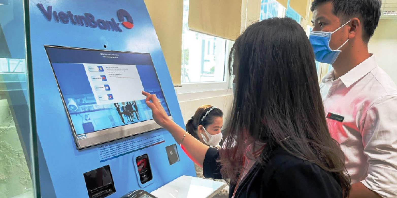 Để thủ tục hành chính không còn là rào cản - Kỳ 2 Qua tay “cò”, thủ tục khó thành dễ