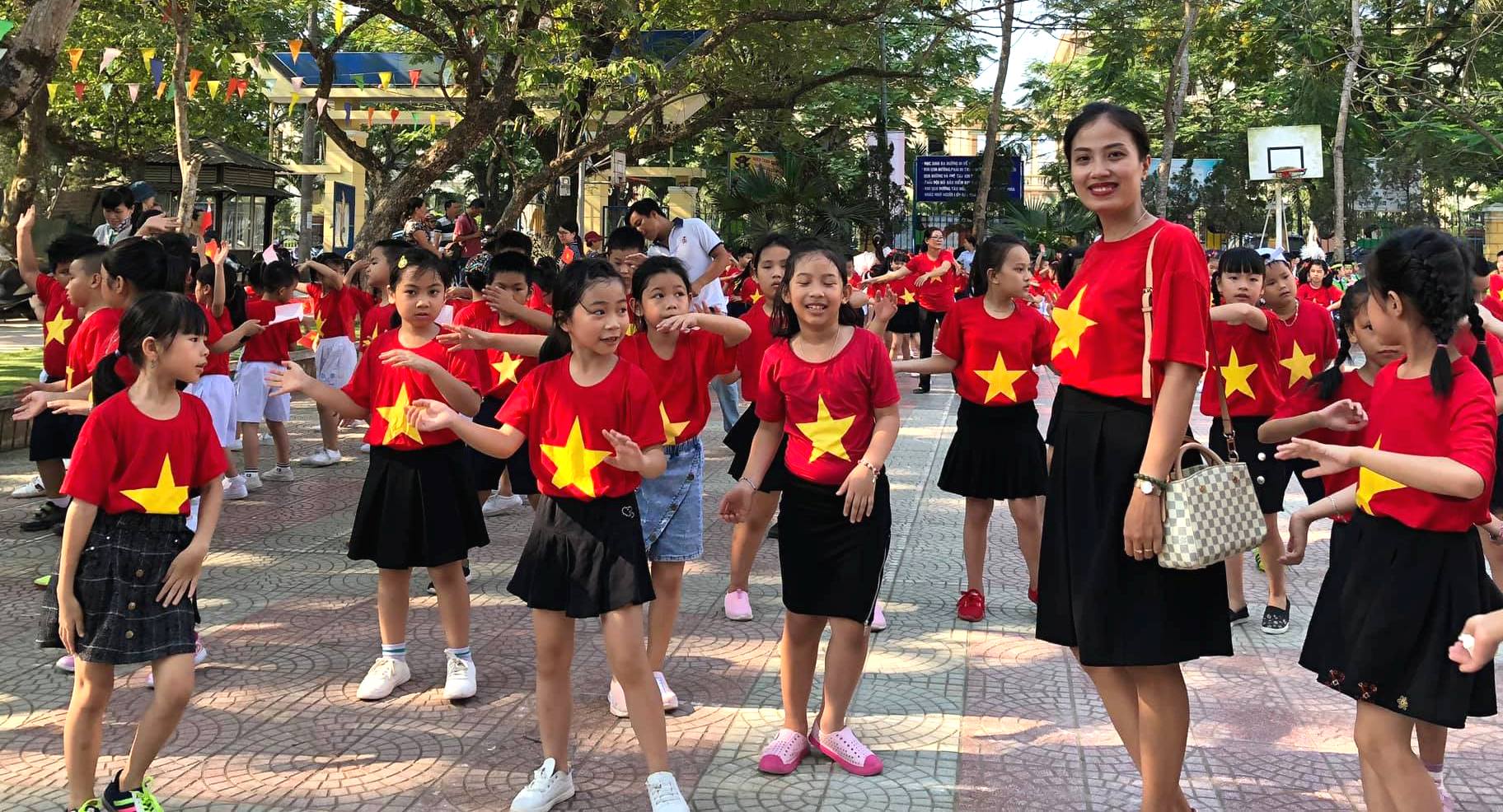 Phát triển phẩm chất, năng lực cho học sinh tiểu học