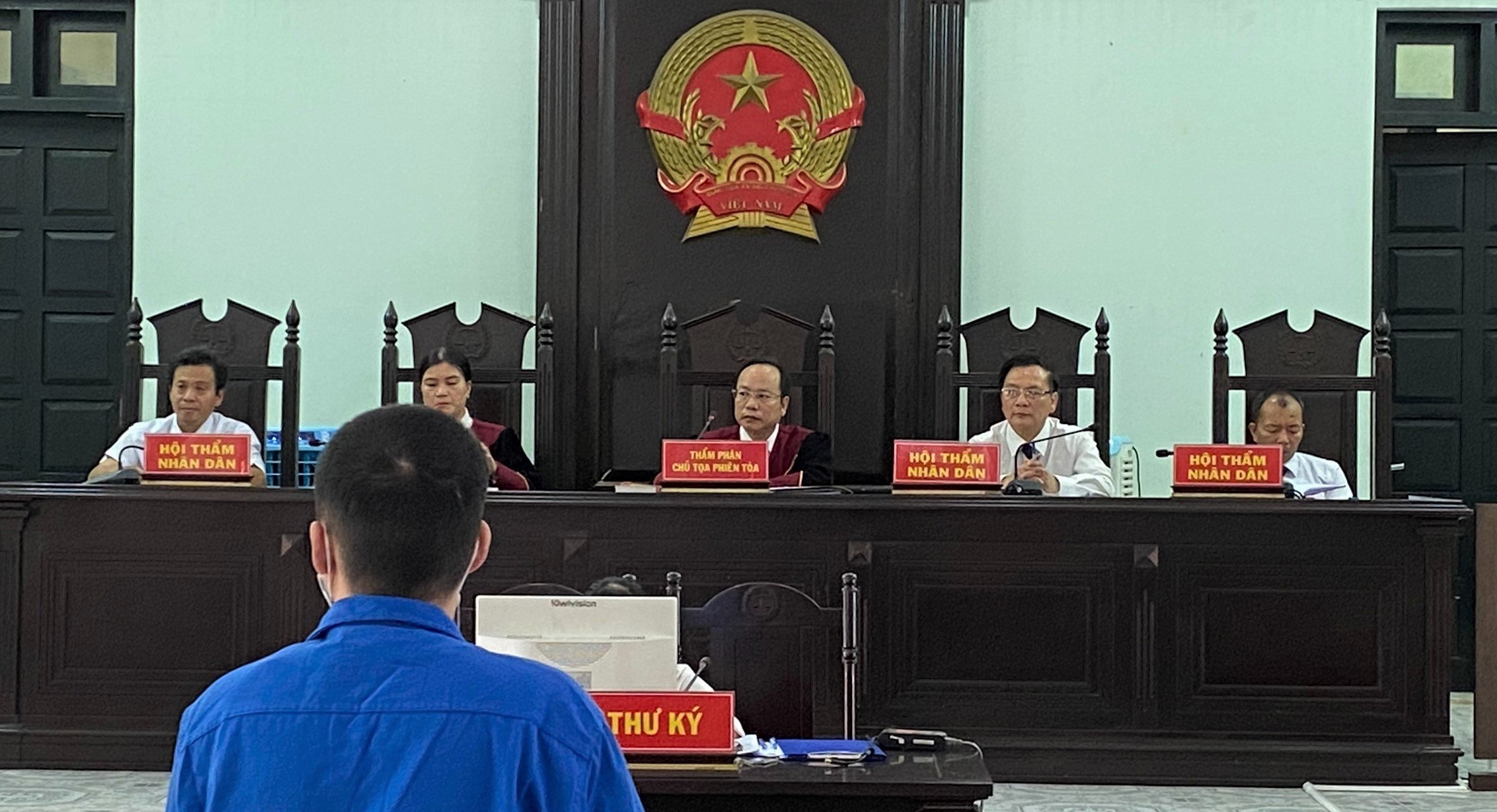 Mua 10 triệu đồng ma tuý bán kiếm lời, lĩnh án 15 năm 6 tháng tù