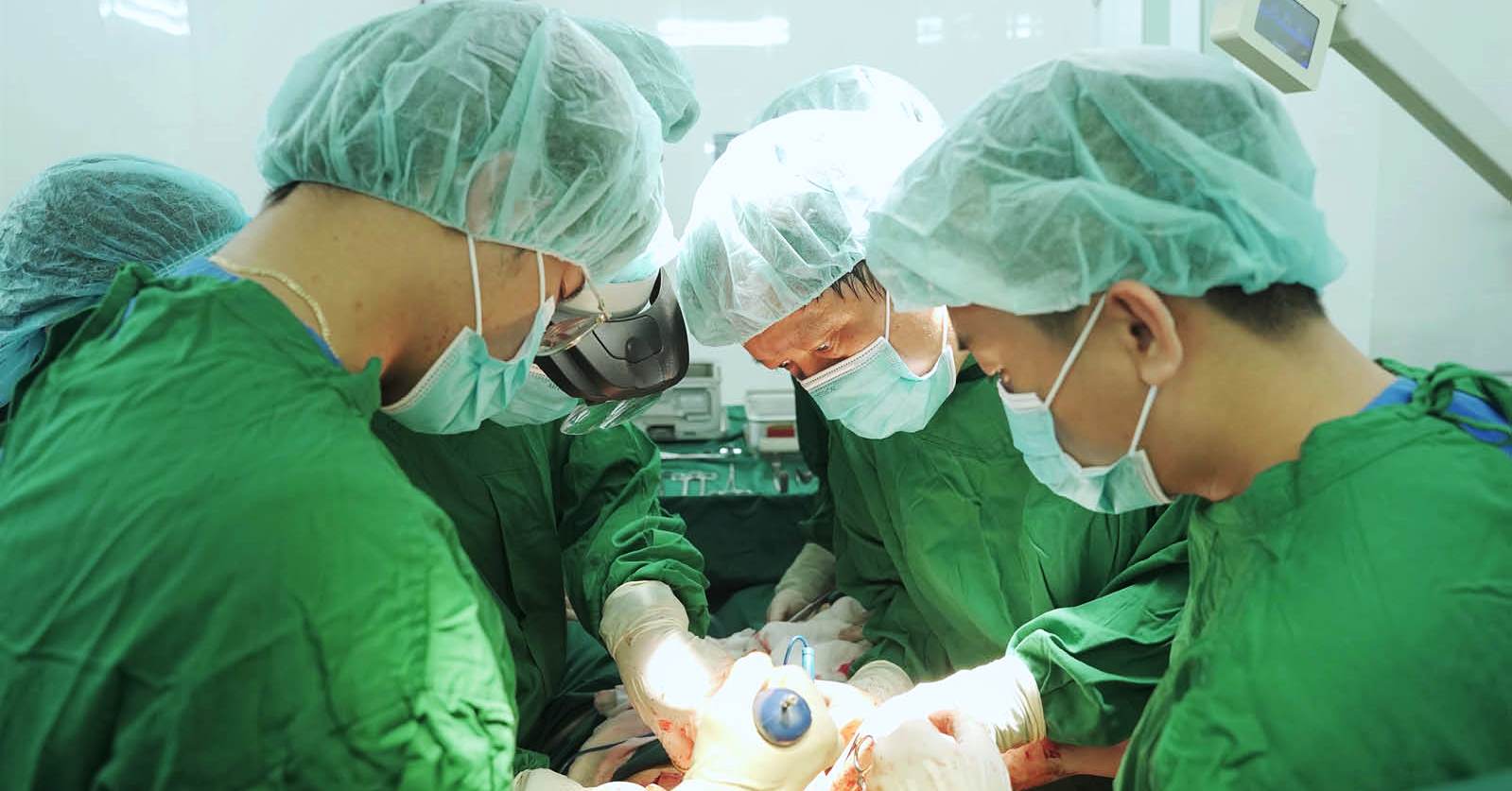 Xu hướng tái tạo ngực sau ung thư bằng vạt da cơ thẳng bụng