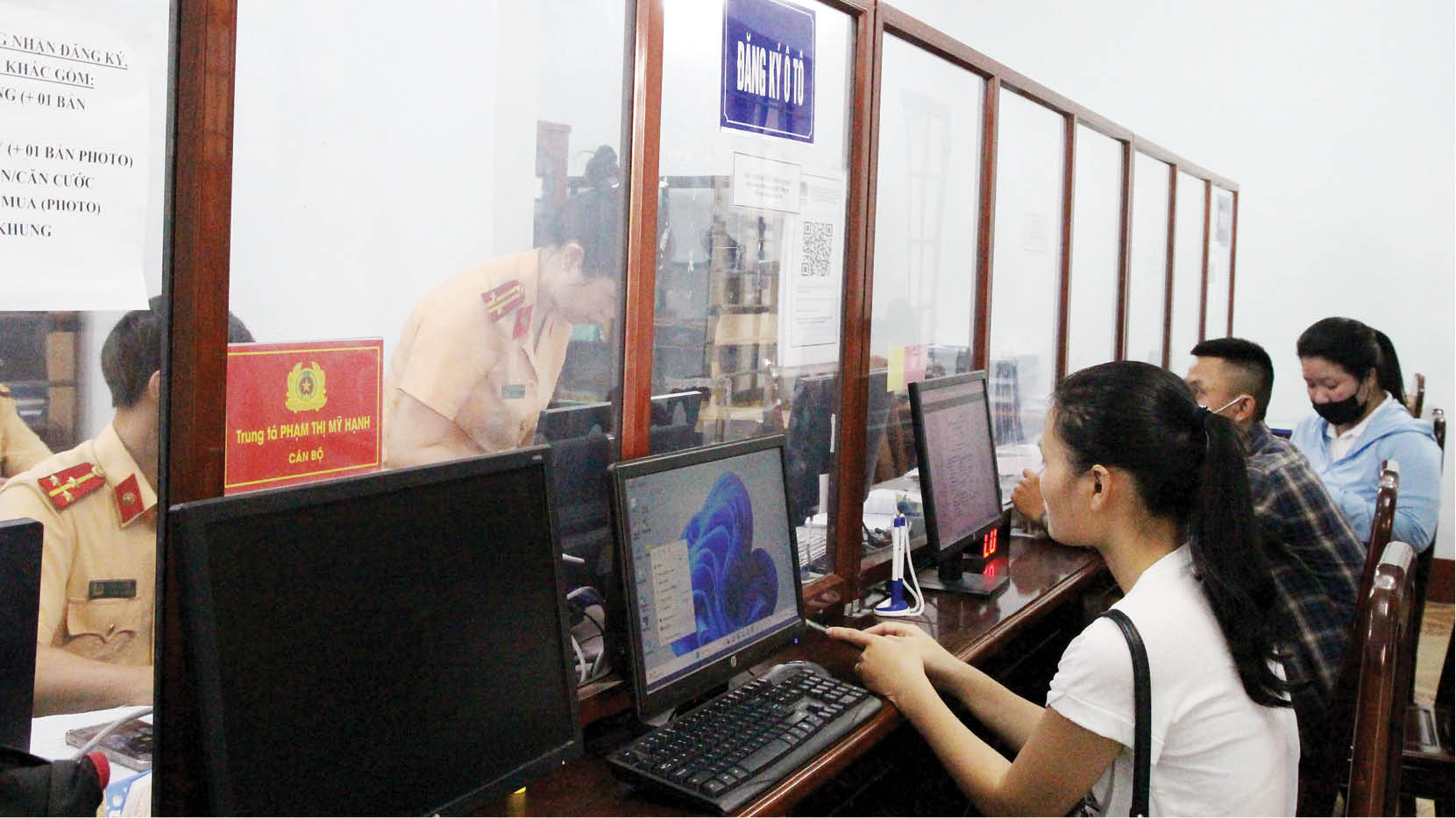 Ngày đầu cấp biển số định danh