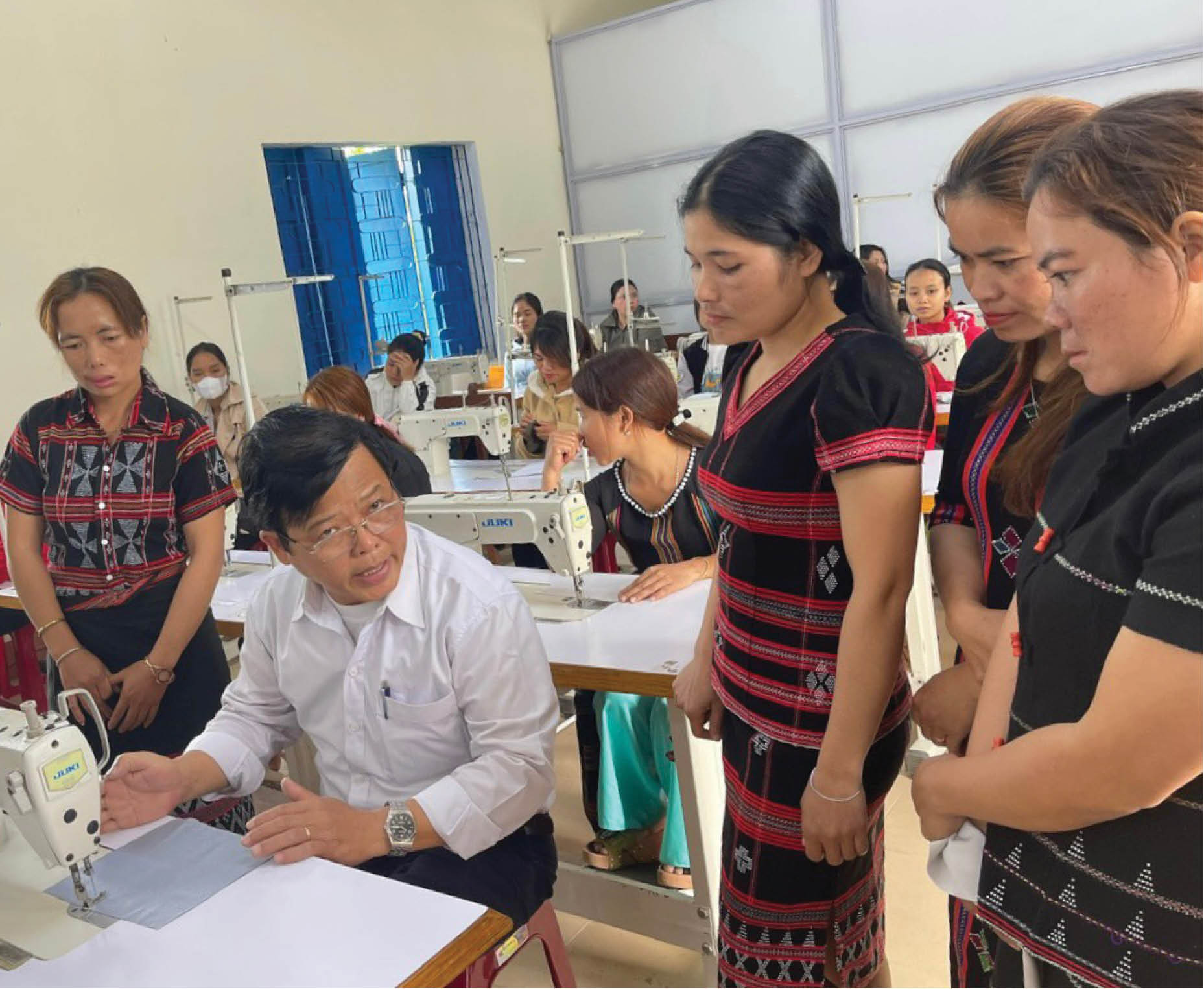 Chăm lo đời sống đồng bào dân tộc thiểu số