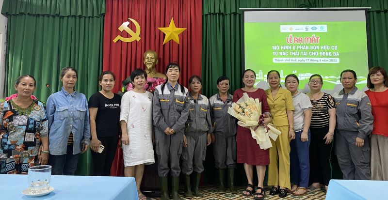 Ra mắt mô hình ủ phân bón hữu cơ từ rác thải tại chợ Đông Ba