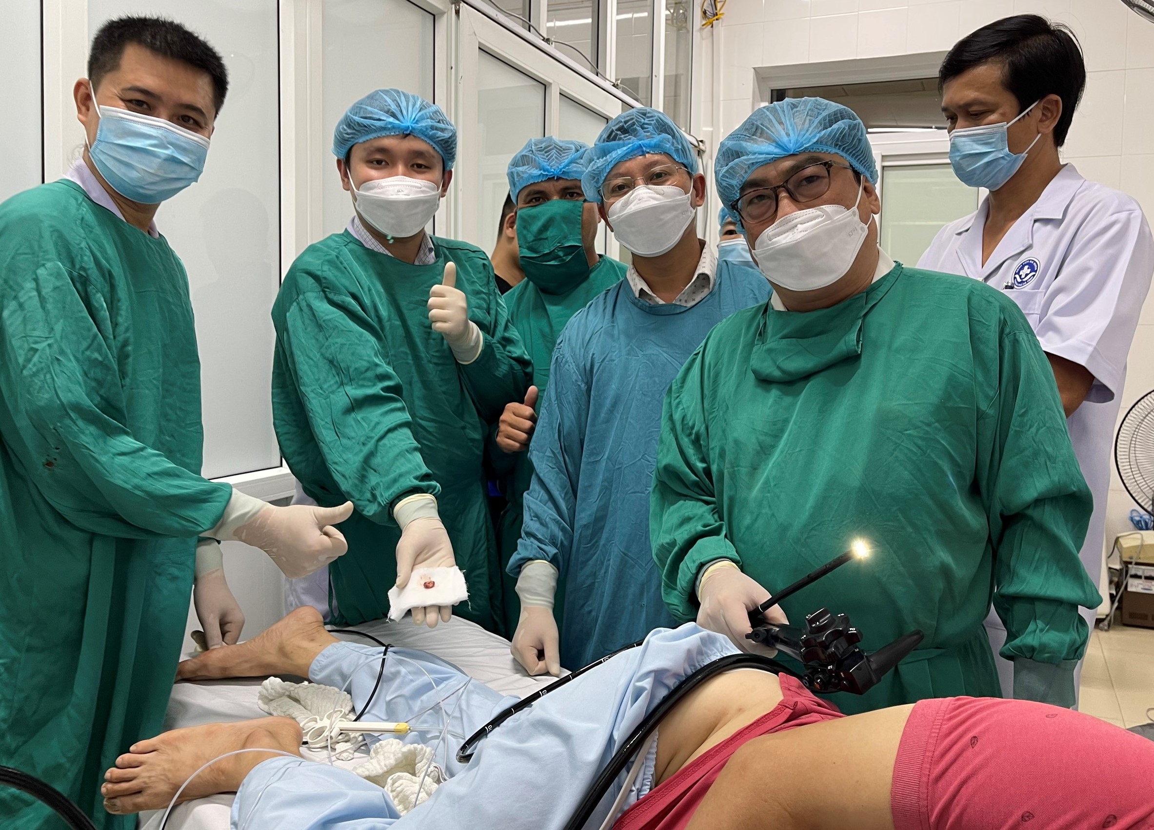 Chuyển giao kỹ thuật nội soi cho các bệnh viện Hà Tĩnh

​