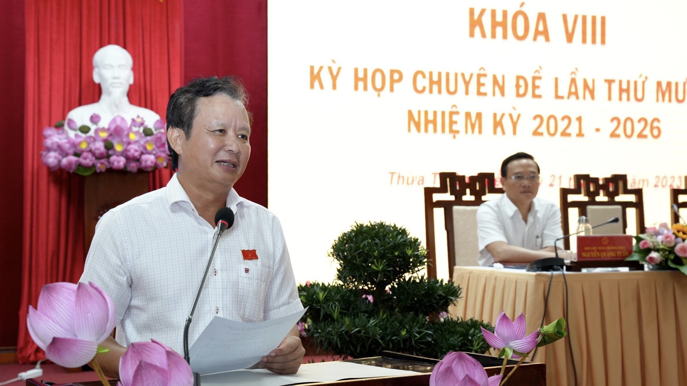 Các nghị quyết đáp ứng nhu cầu phát triển kinh tế - xã hội