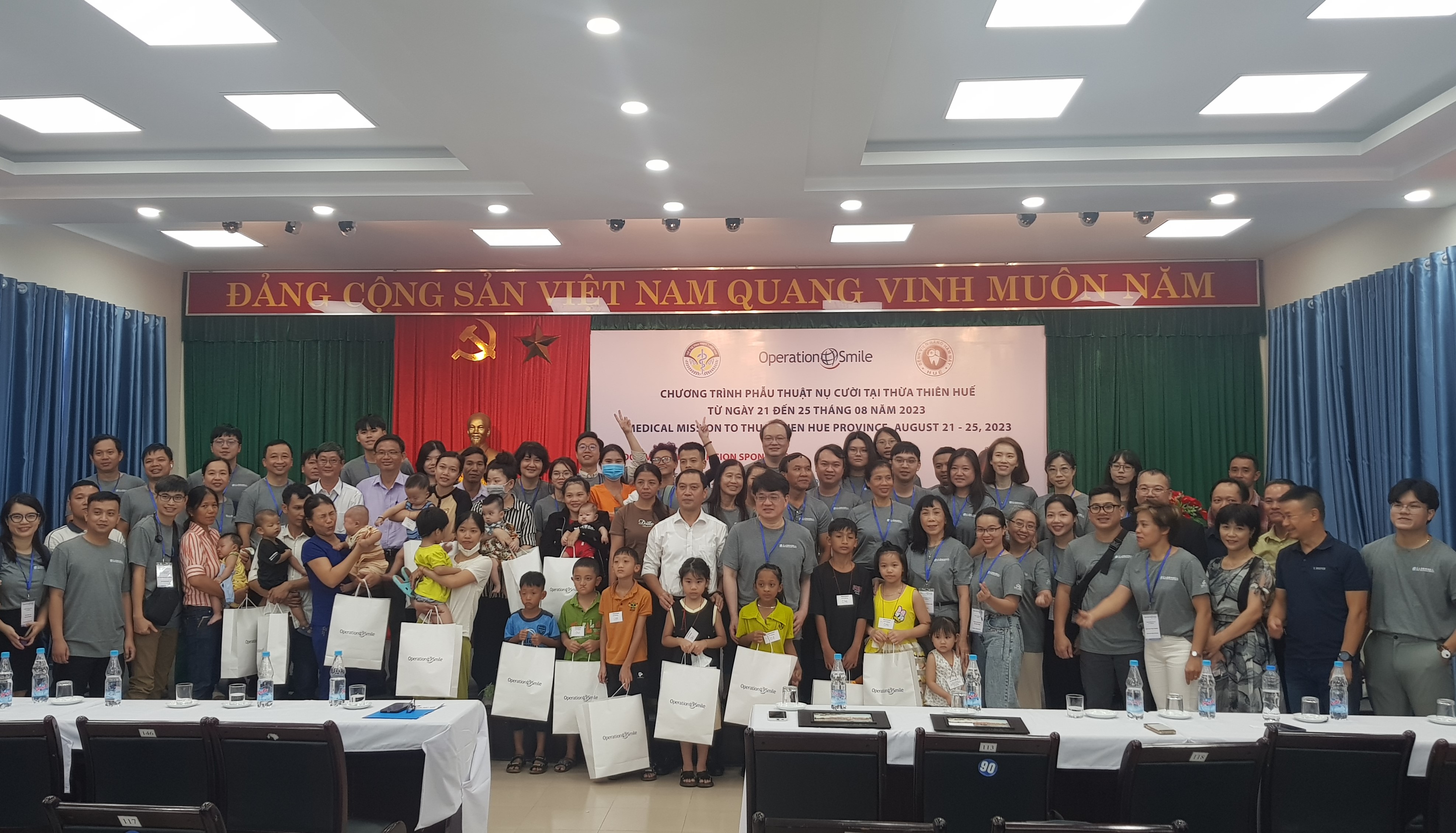 Chương trình phẫu thuật nụ cười trở lại Huế