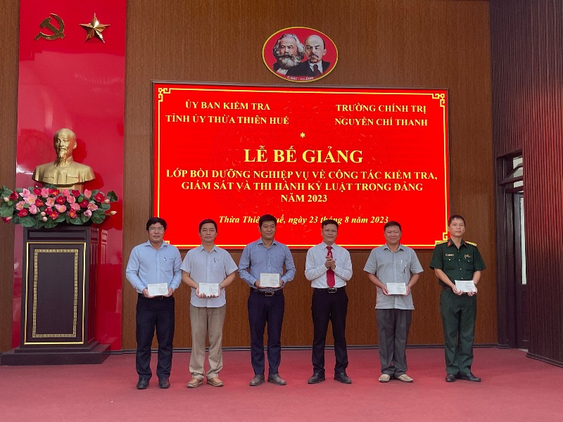 Bồi dưỡng nghiệp vụ về công tác kiểm tra, giám sát và thi hành kỷ luật trong Đảng