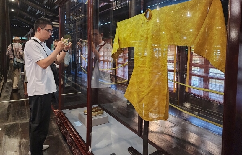 Khai mạc trưng bày “Từ Musée Khải Định đến Bảo tàng Cổ vật Cung đình Huế”