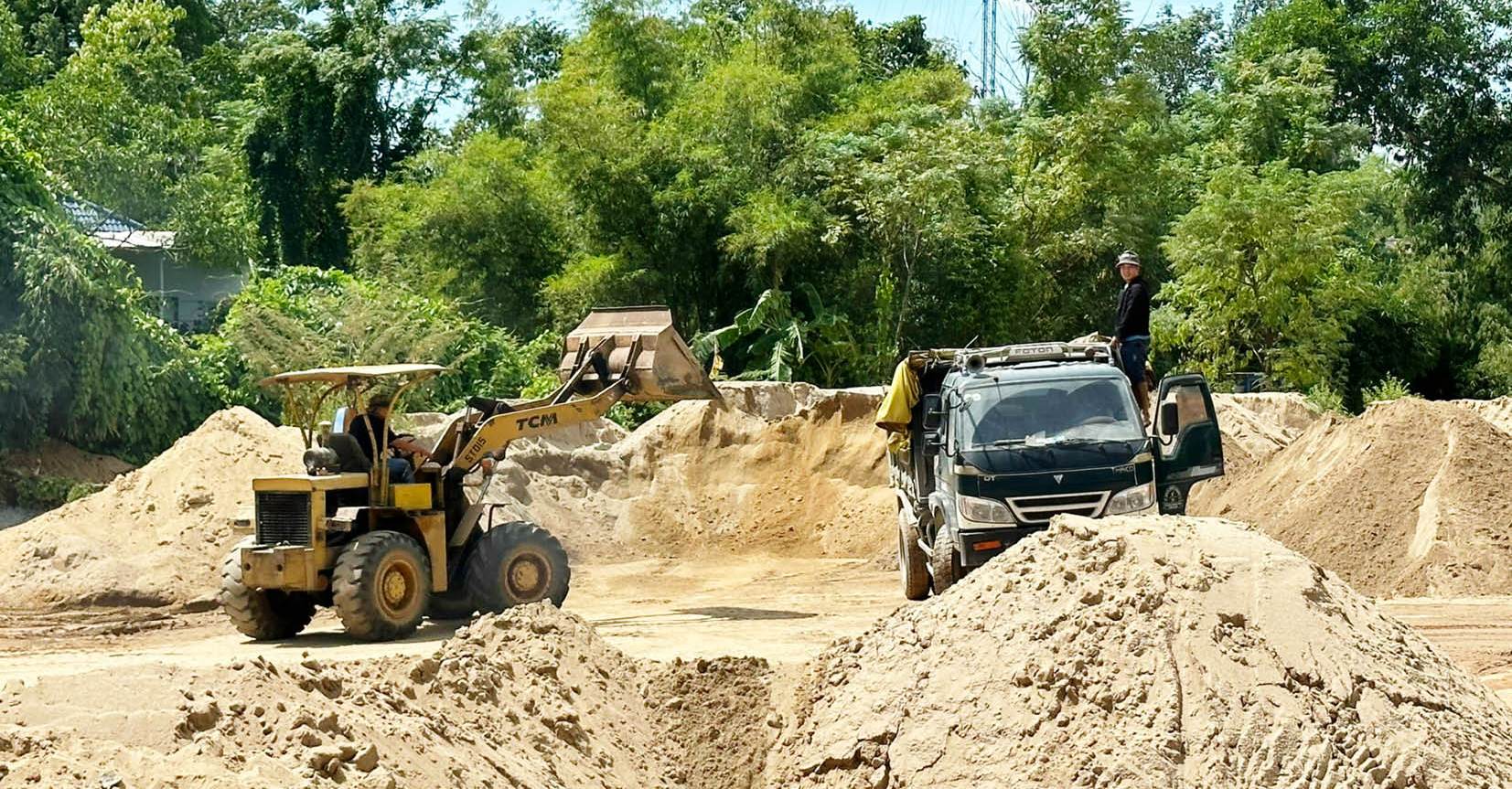 Nhiều hệ lụy từ tài nguyên lậu