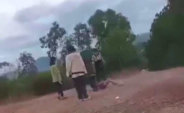 Xác minh thông tin nữ sinh bị nhóm học sinh đánh đập hội đồng