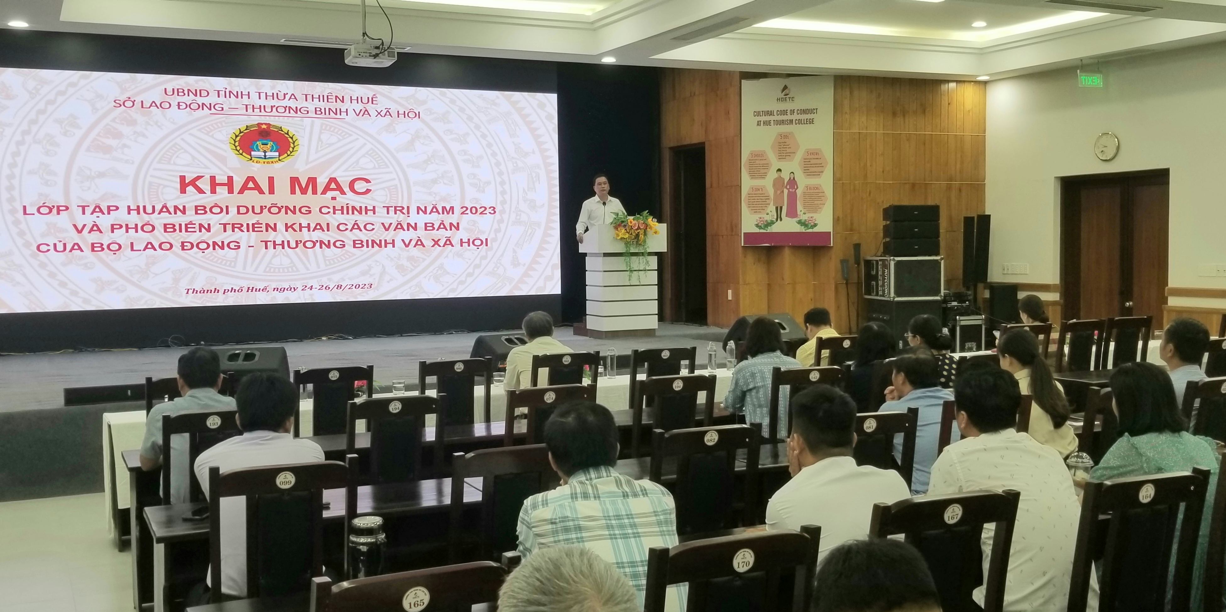 Phổ biến các văn bản về giáo dục nghề nghiệp năm 2023