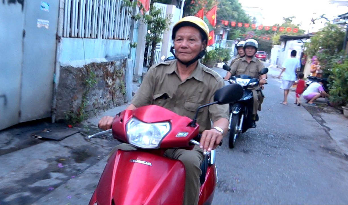 Trưởng ban Bảo vệ dân phố gương mẫu, đi đầu