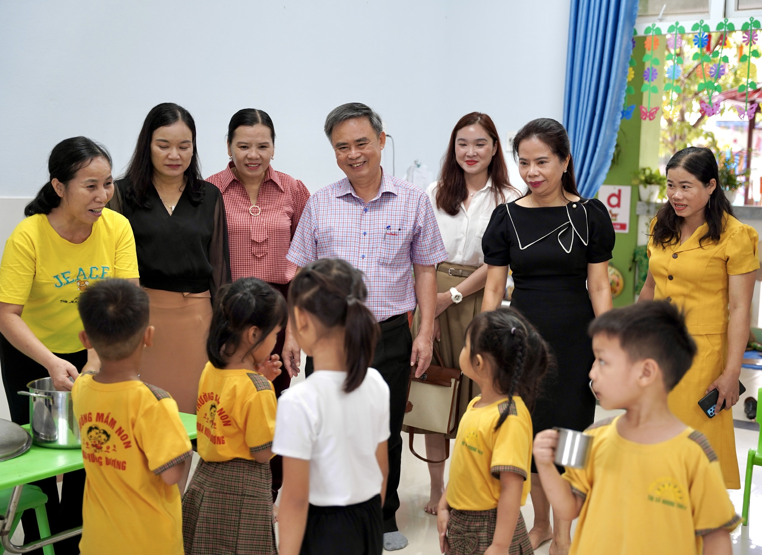 Hương Thủy Tiếp tục chú trọng giáo dục đạo đức, lịch sử, kỹ năng sống cho học sinh