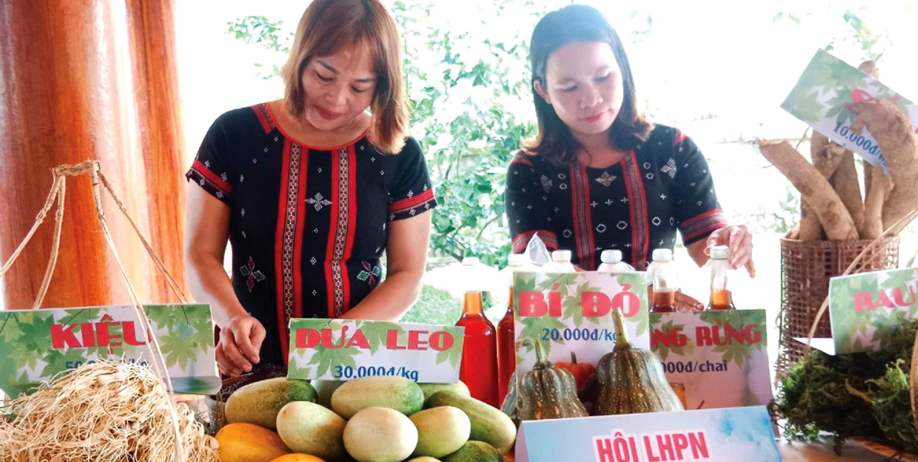 Phụ nữ vùng cao hùn vốn khởi nghiệp