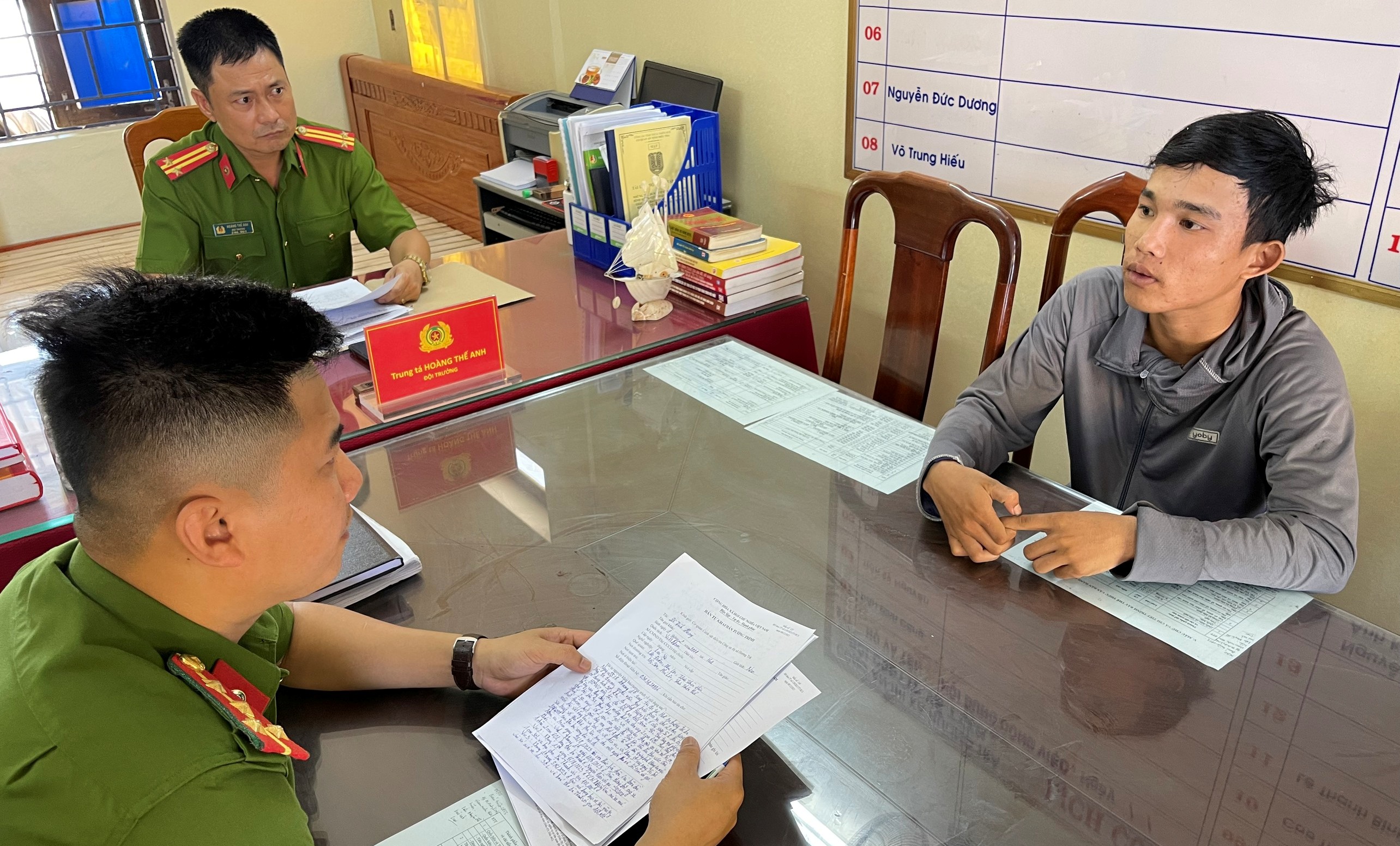 Đối tượng chuyên trộm dầu diezen của các xe tải, xe múc đỗ dọc đường sa lưới