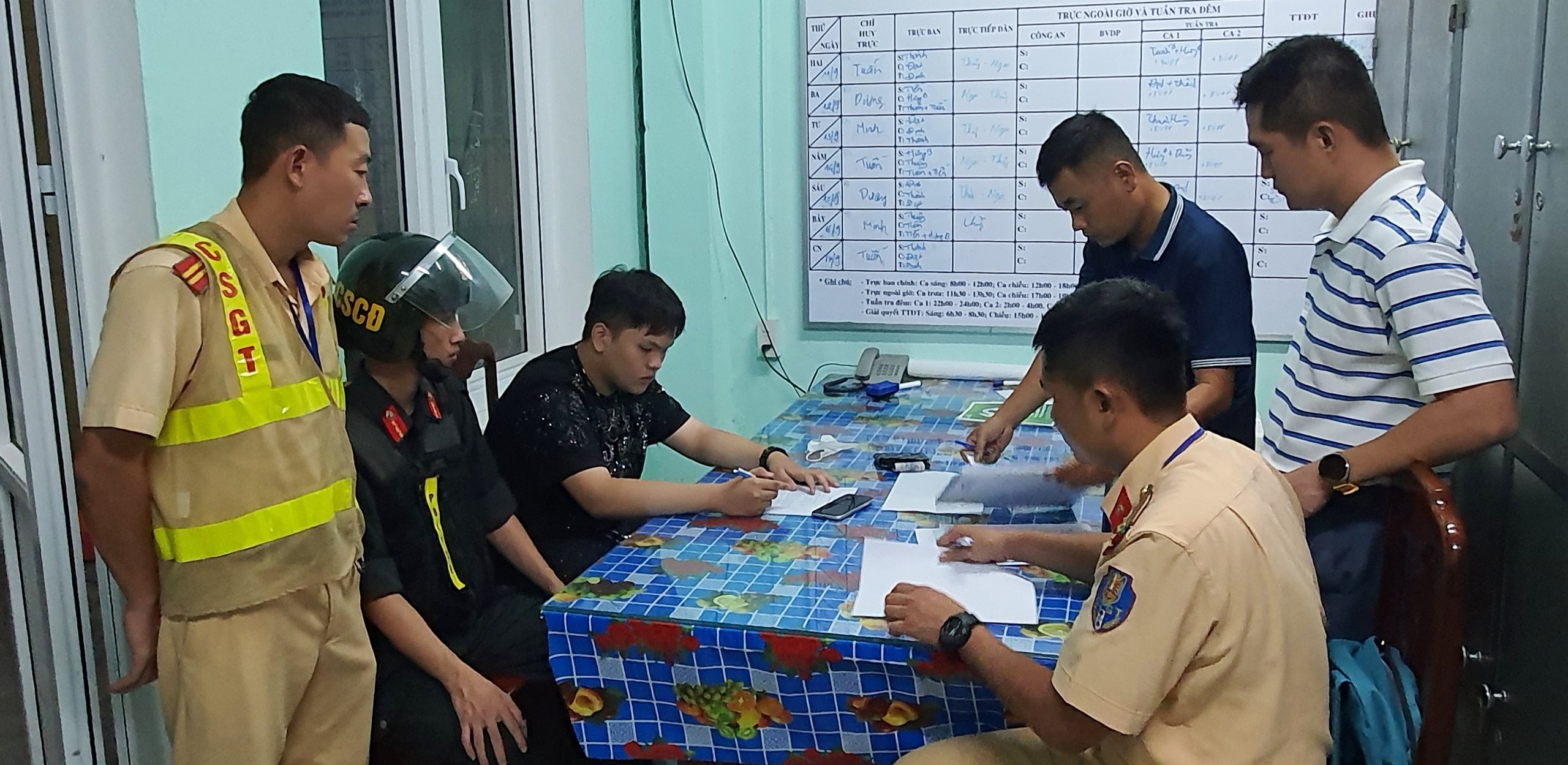 Phát hiện ma túy khi tuần tra, xử lý nồng độ cồn