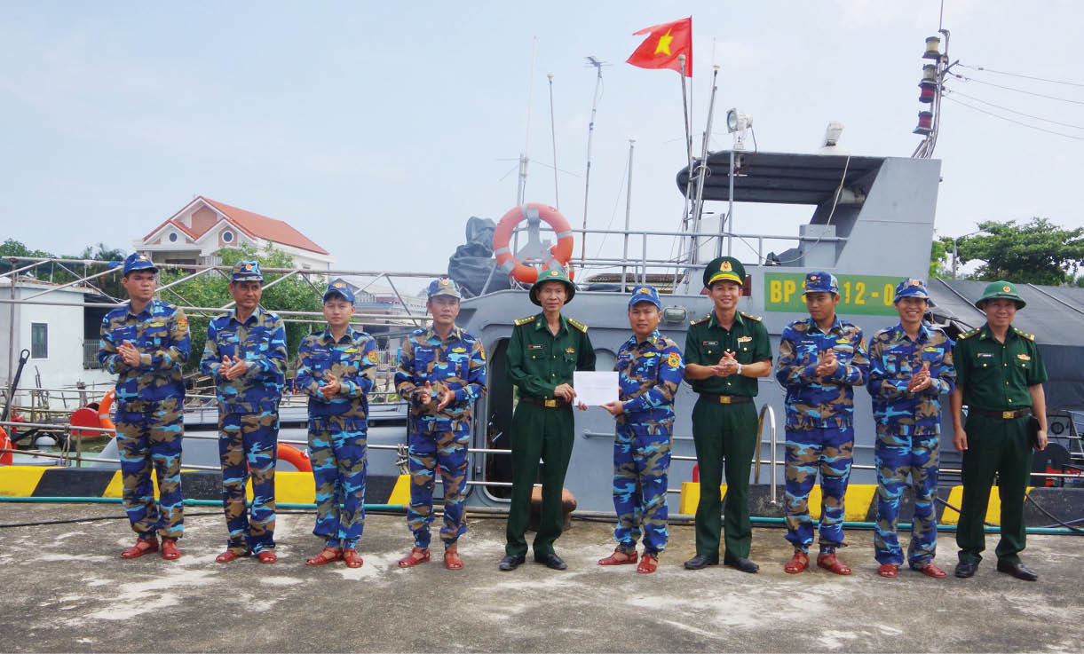 Bản lĩnh người chỉ huy nơi “đầu sóng ngọn gió”