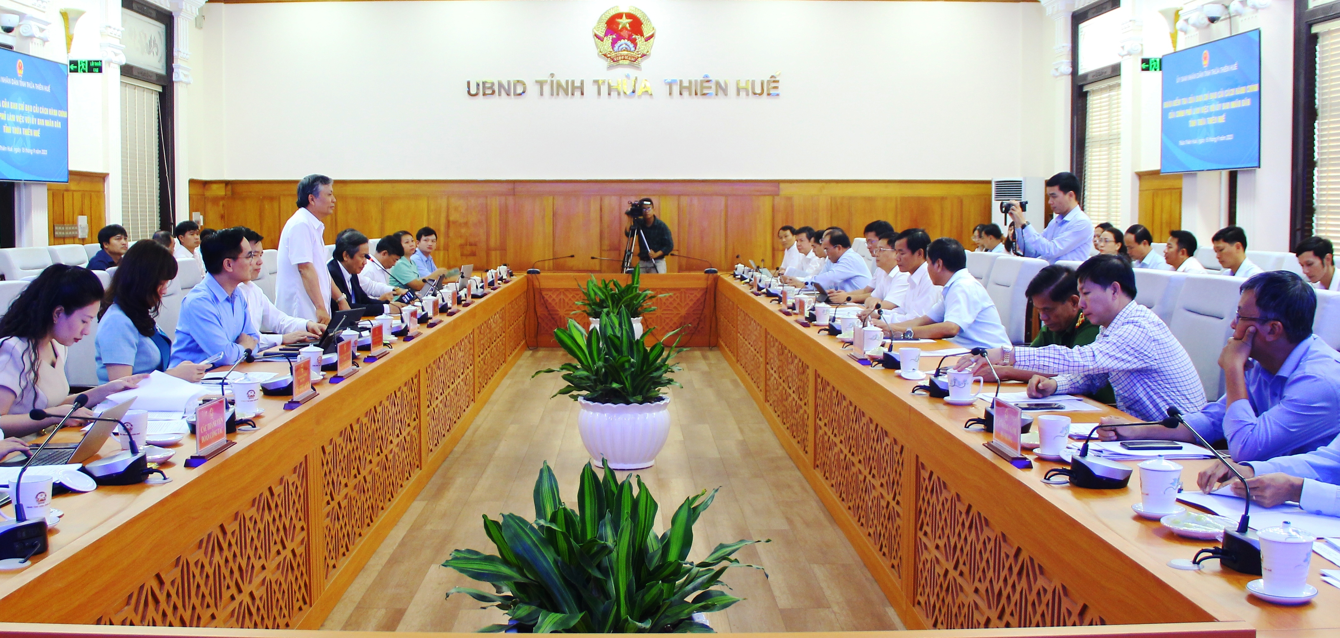 Cải cách hành chính gắn với tiến trình xây dựng thành phố trực thuộc Trung ương