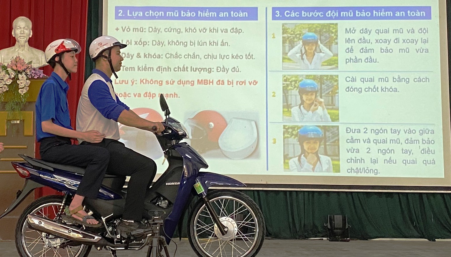 Phát động học sinh, sinh viên chấp hành pháp luật về an toàn giao thông