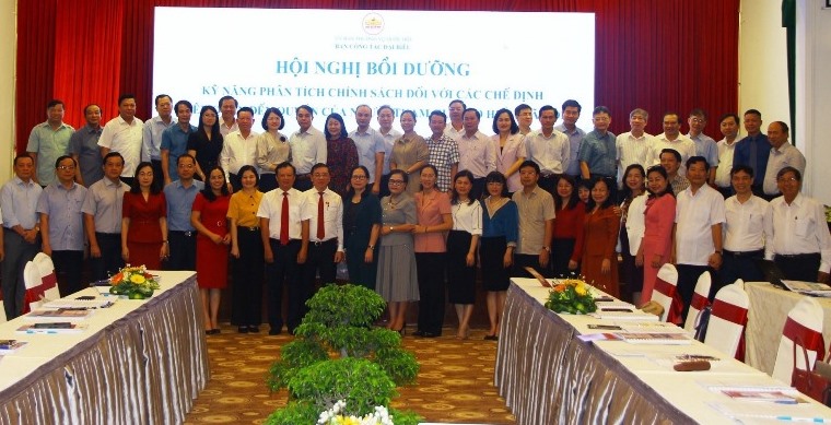 Trang bị kỹ năng phân tích chính sách đối với các chế định liên quan đến bảo hiểm xã hội