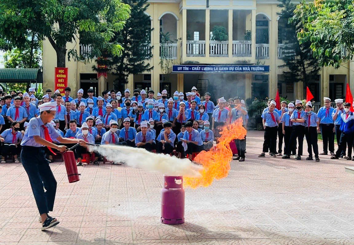 Nhân rộng mô hình tuyên truyền pháp luật cho học sinh