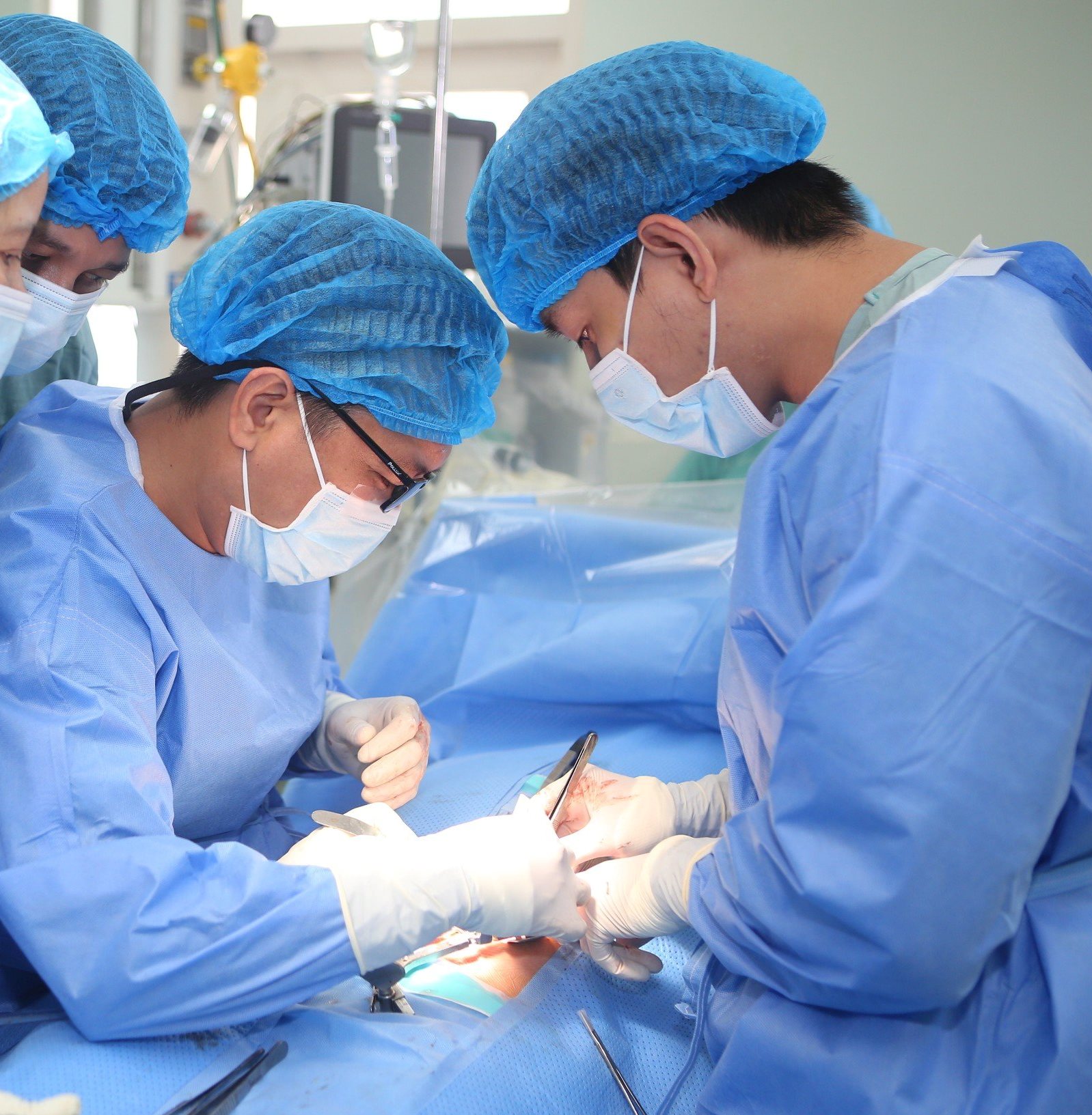 Ghép tim ở Huế Từ mốc son ngành y đến kỹ thuật thường quy - Kỳ 3 Xây dựng đội ngũ “thiện chiến”, thực hiện kỹ thuật thường quy