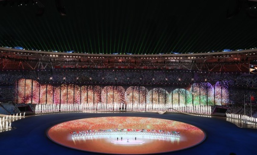 Đoàn Thể thao Việt Nam ra quân rầm rộ trong ngày thi đấu đầu tiên