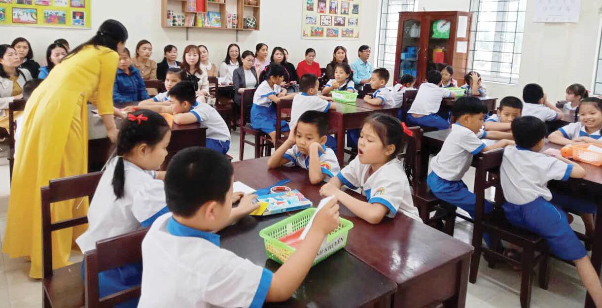 Không để nóng chuyện lạm thu đầu năm học mới