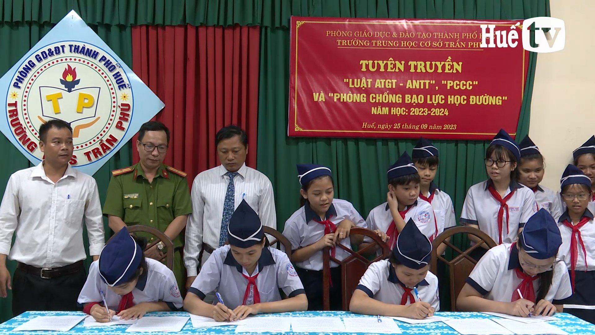 Ngăn chặn bạo lực học đường