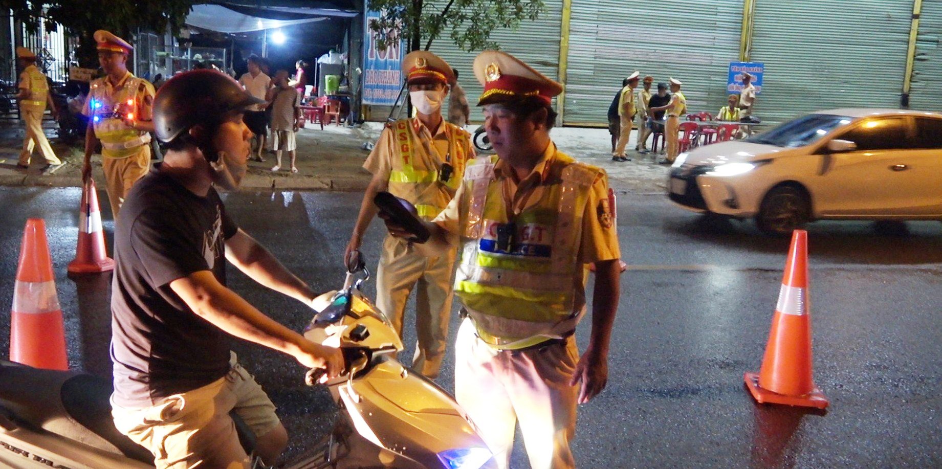 Xử lý 1 140 trường hợp vi phạm nồng độ cồn