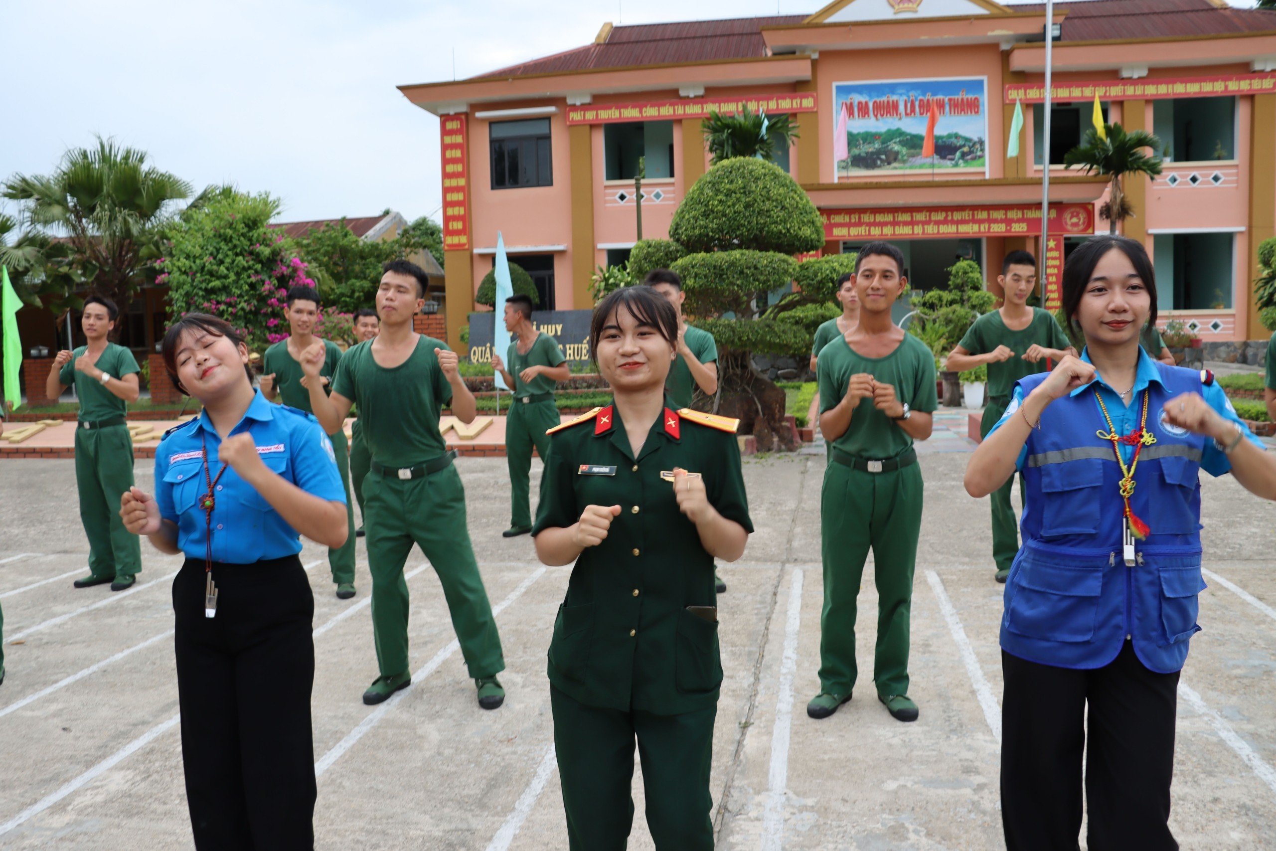 Chăm lo đời sống văn hóa, tinh thần cho bộ đội trong ngày nghỉ
