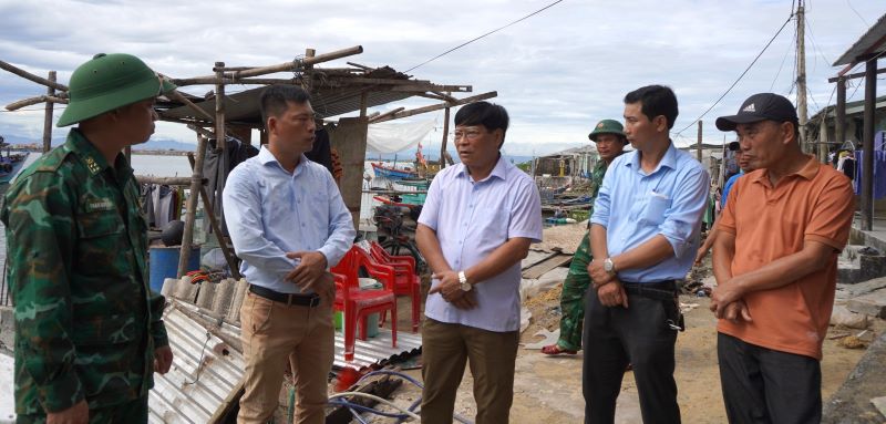 Hỗ trợ các hộ dân bị thiệt hại do giông lốc