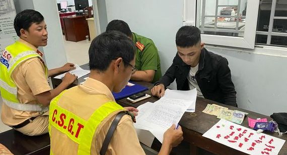 Tuần tra, phát hiện 207 viên ma túy