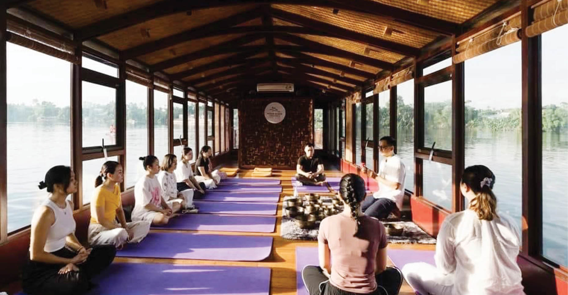 “Chậm để chạm”