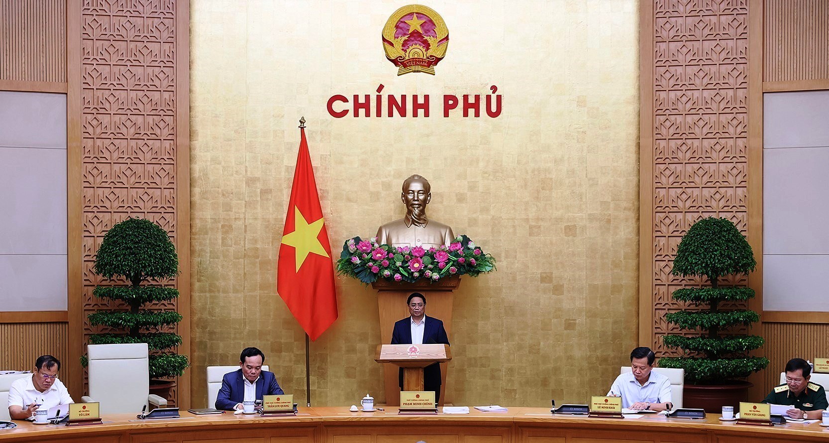 Thủ tướng chủ trì Phiên họp Chính phủ chuyên đề xây dựng pháp luật