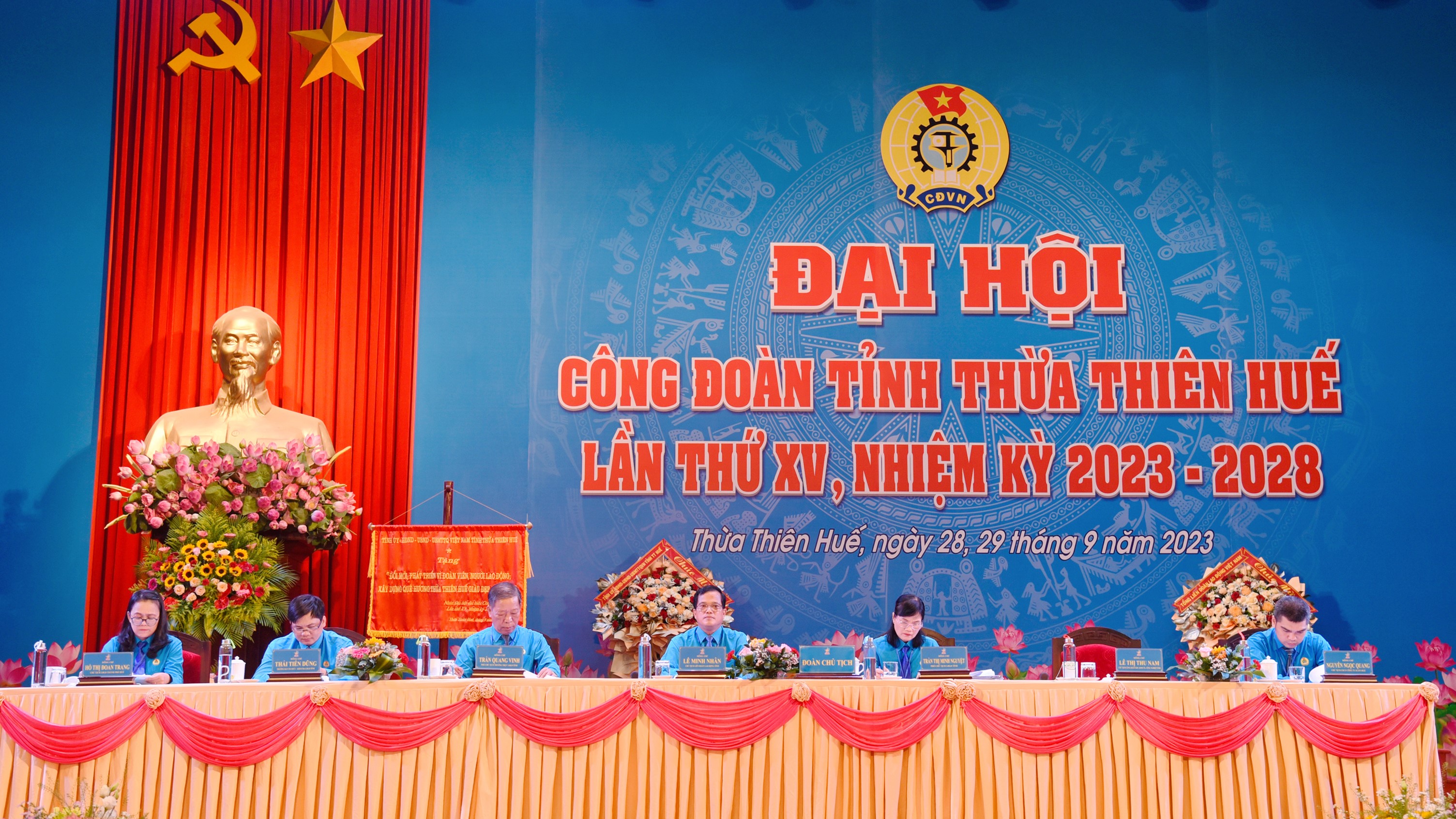 Khai mạc phiên thứ nhất, Đại hội XV Công đoàn tỉnh Thừa Thiên Huế