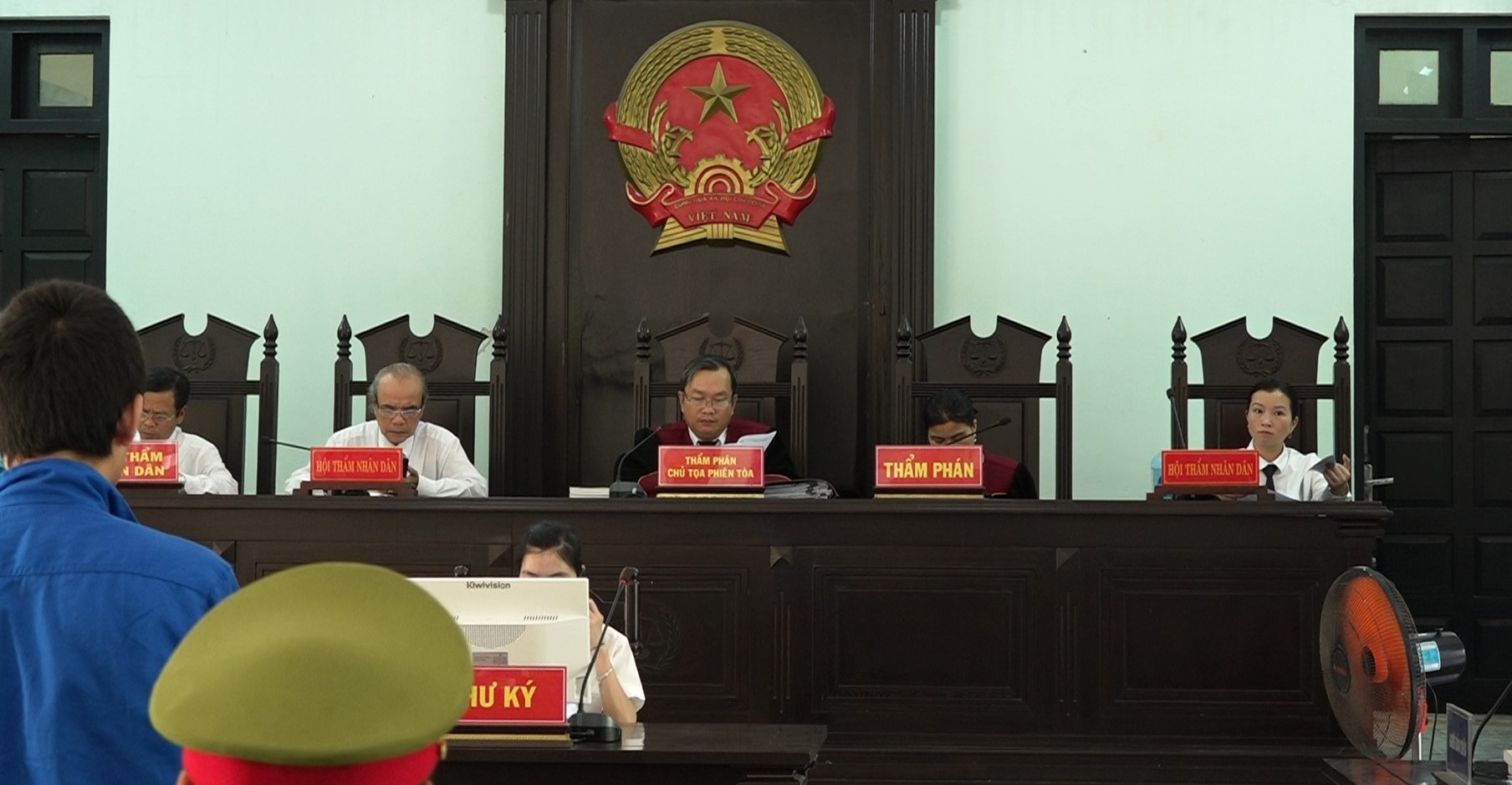 Nữ “đại gia” lừa đảo chiếm đoạt 6,2 tỷ đồng lãnh 8 năm tù