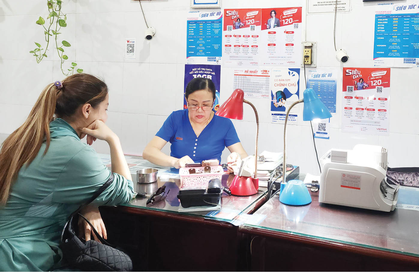 Ngừng phát hành sim qua đại lý Nhà mạng hỗ trợ