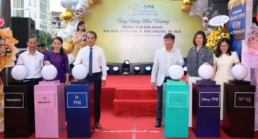 Đưa vào hoạt động Trung tâm kim hoàn PNJ NEXT đầu tiên tại Huế