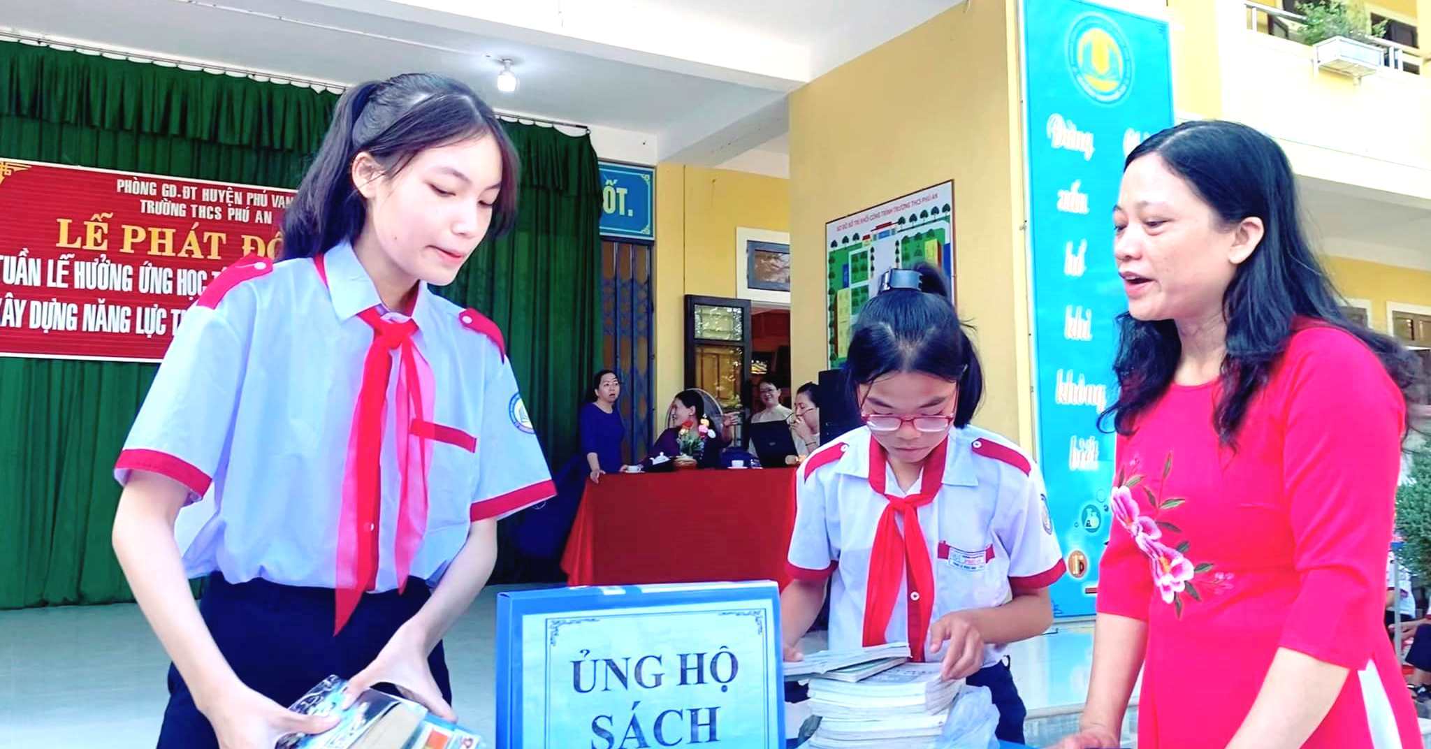 Tăng cường cơ sở vật chất, trang thiết bị và học liệu cho thư viện số