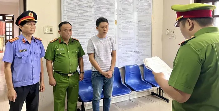 Lợi dụng mối quan hệ thân quen để chiếm đoạt 5 tỷ đồng