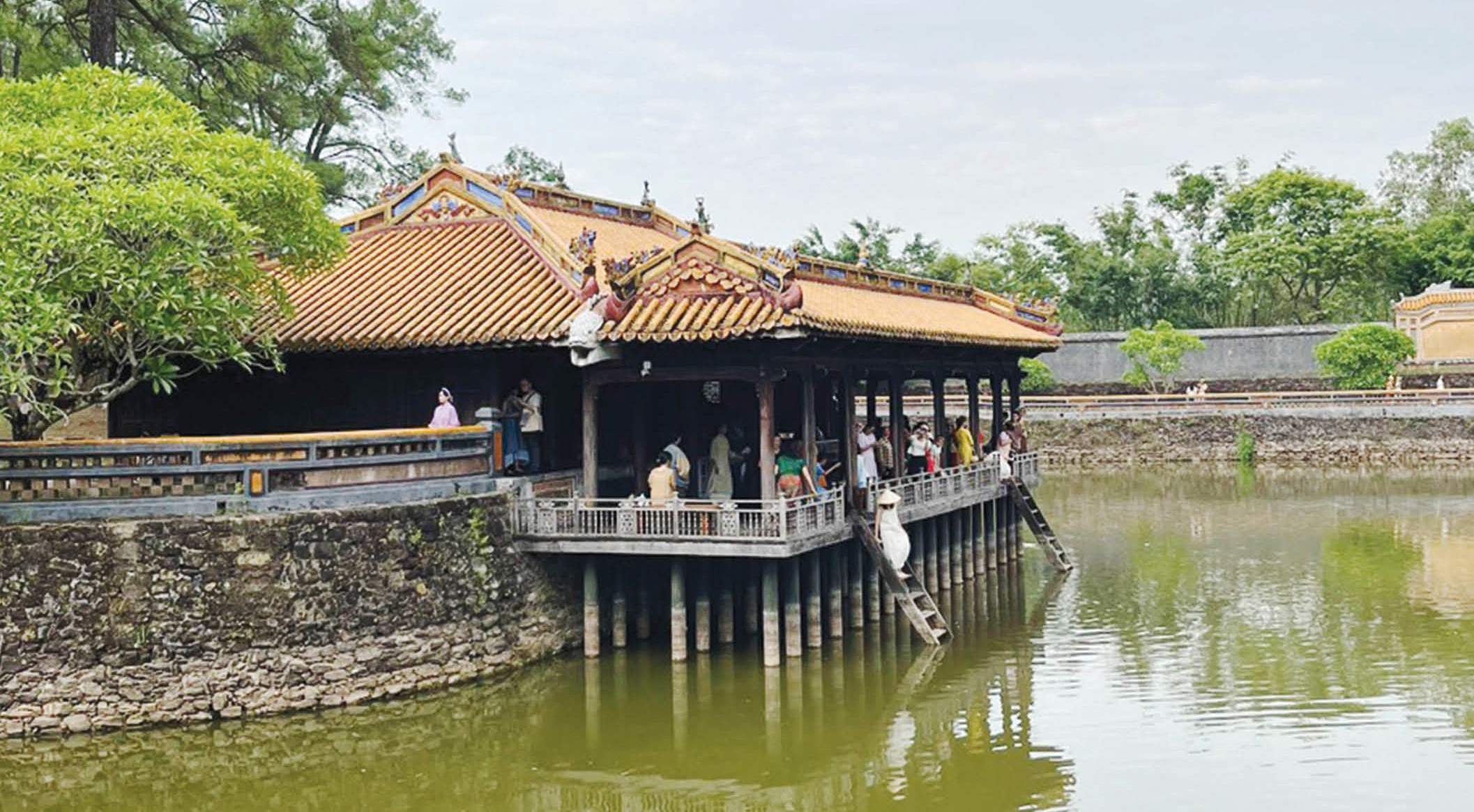 Hụt thu ngân sách Nguy cơ  những mối lo